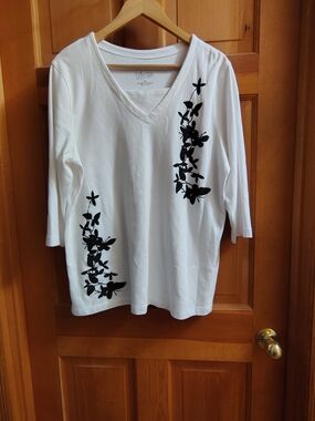 White V-Neck Floral Print Women’s Top